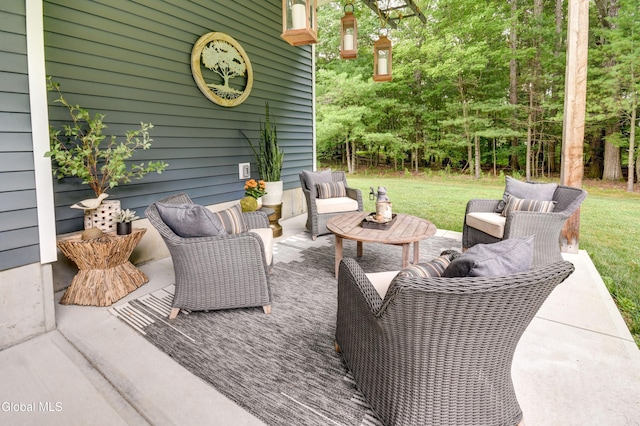 2794 W Lydius St, Schenectady, NY 12306 - view of patio featuring an outdoor hangout area