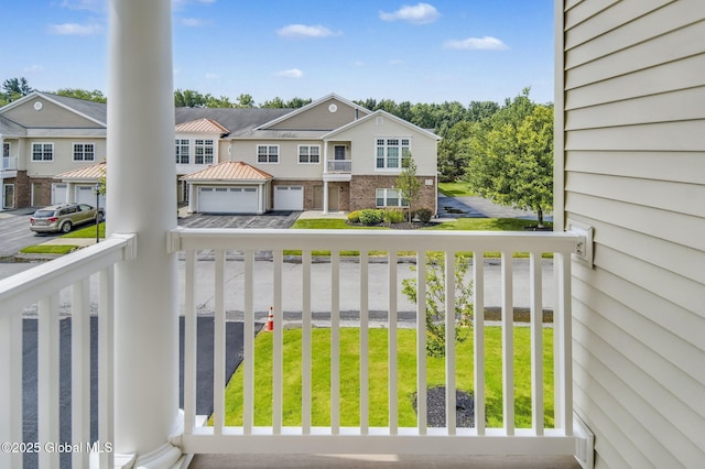 606 Vly Pointe Dr, Niskayuna, NY 12309 - balcony featuring a residential view