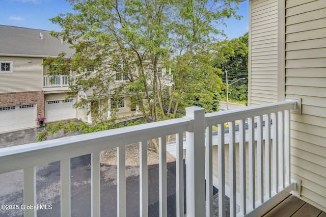 606 Vly Pointe Dr, Niskayuna, NY 12309 - view of balcony