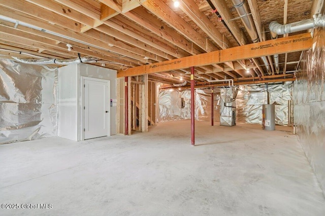 602 Vly Pointe Dr, Niskayuna, NY 12309 - unfinished below grade area featuring water heater