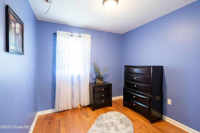 99 Fiddlers Ln, Colonie, NY 12110 - bedroom featuring light wood-type flooring and baseboards