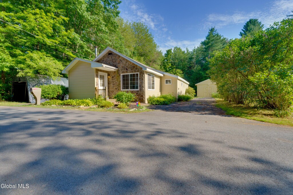 5 Lincoln Ave, Schodack, NY 12123 - photo 1