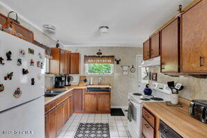 39 Knox Rd, Schroon Lake, NY 12870 - photo 10