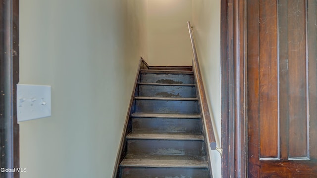 200 Fon Clair St, Johnstown, NY 12095 - view of stairs