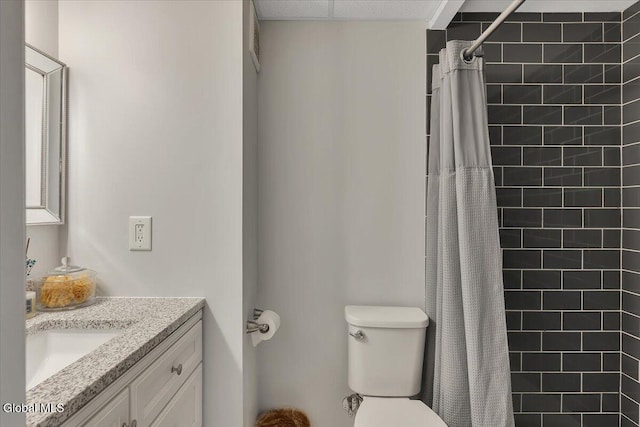 33 Comely Ln, Colonie, NY 12110 - full bath featuring vanity and tiled shower