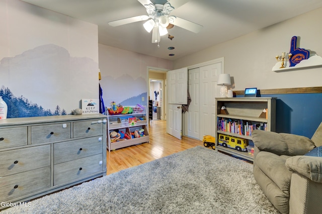 909 Ash Tree Ln, Niskayuna, NY 12309 - rec room with wood finished floors and a ceiling fan