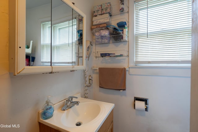 8-10 Spruce St, Rensselaer, NY 12144 - bathroom featuring vanity