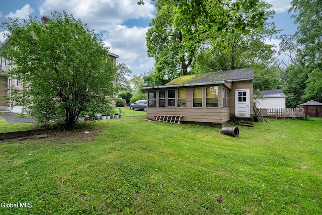 8-10 Spruce St, Rensselaer, NY 12144 - view of yard