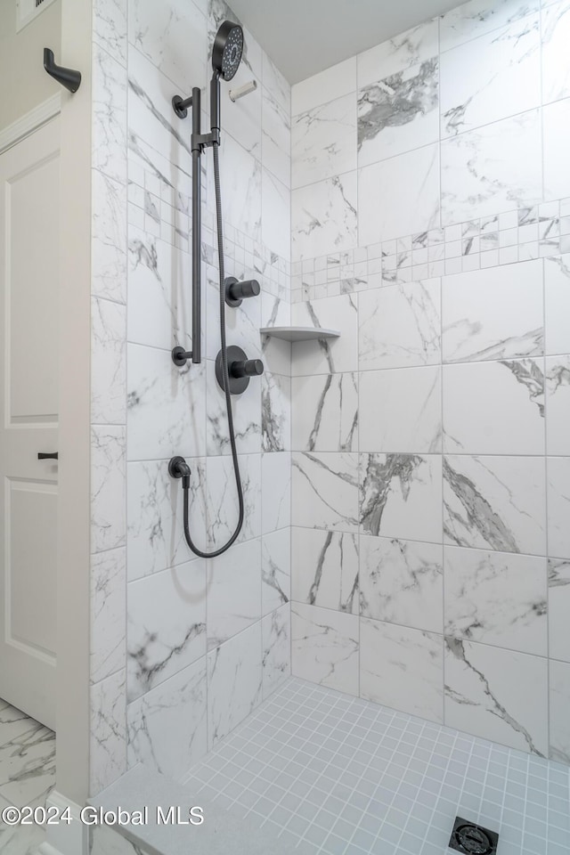3 Priddle Ln, Colonie, NY 12110 - bathroom featuring tiled shower