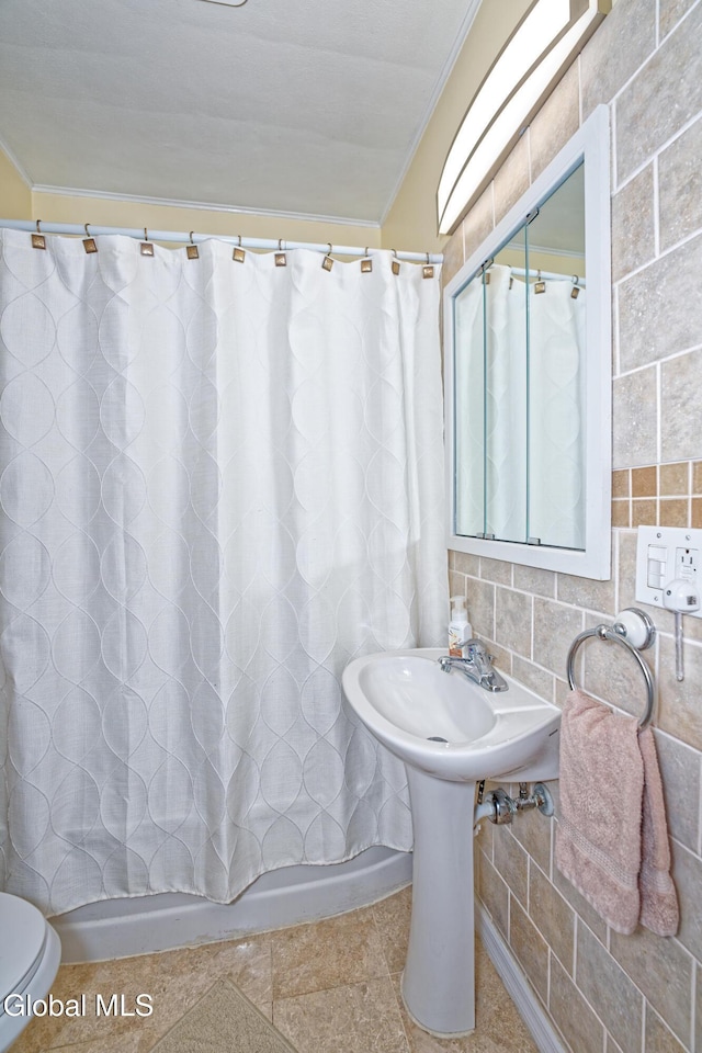1752 Van Cortland St, Schenectady, NY 12303 - bathroom with ornamental molding and shower / tub combo