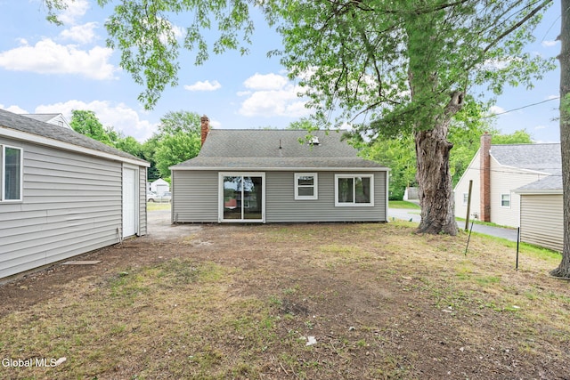 10 Perry Ave, Colonie, NY 12110 - back of property with a chimney