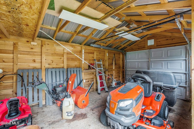 145 Sylvia Ln, Rotterdam, NY 12306 - view of garage