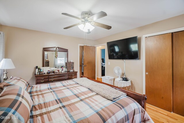 10 Tower Hts, Colonie, NY 12211 - bedroom with a closet, ceiling fan, and wood finished floors