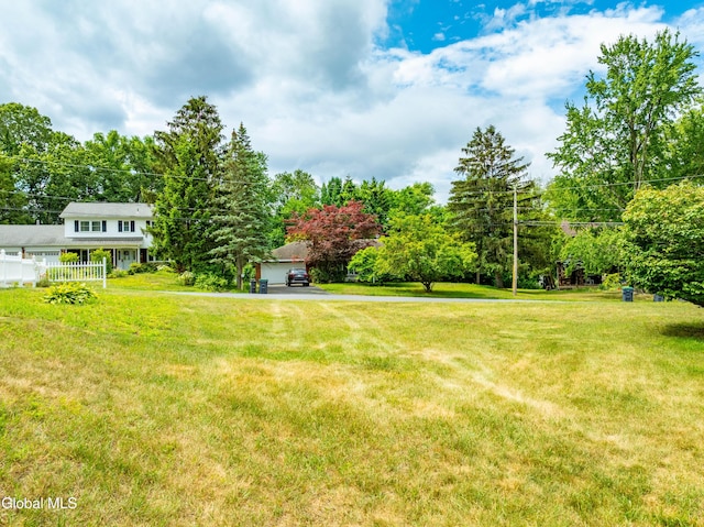 10 Tower Hts, Colonie, NY 12211 - view of grassy yard