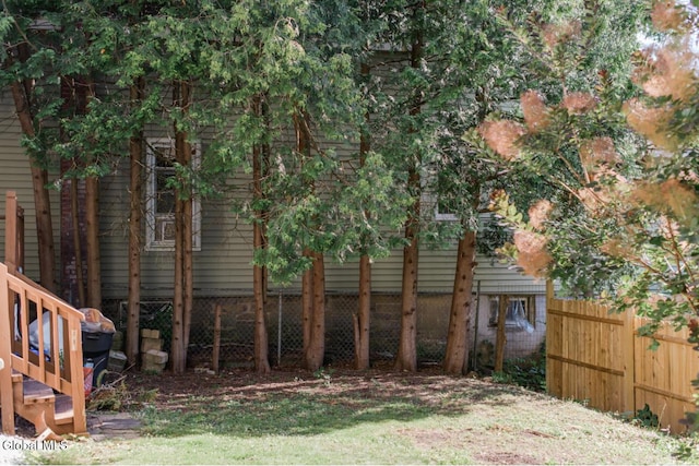 4 Hillside Ave, Schenectady, NY 12308 - view of home's exterior