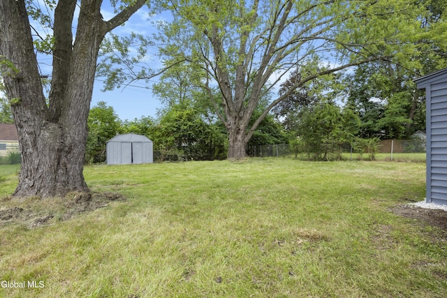 789 Troy Schenectady Rd, Colonie, NY 12110 - view of yard with a storage unit