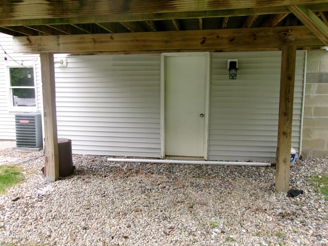 22 Frances Ln, Bethlehem, NY 12203 - doorway to property
