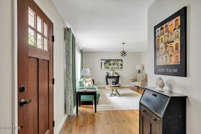 611 Via Ponderosa, Schenectady, NY 12303 - foyer featuring light wood-style floors and baseboards