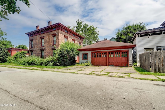 61 Mohawk St, Fort Plain, NY 13339 - view of front facade featuring driveway