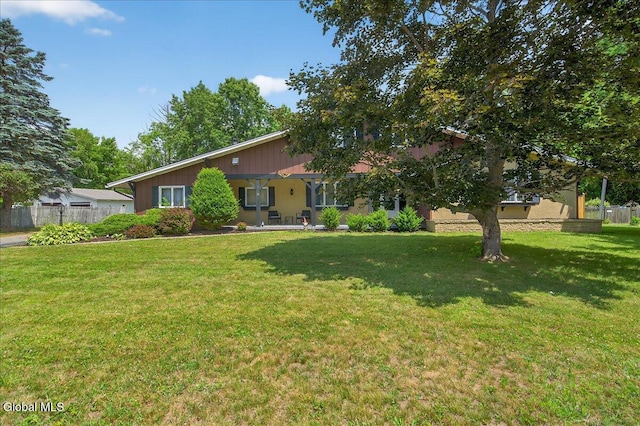 10 Heather Ln, Johnstown, NY 12078 - view of front facade featuring a porch