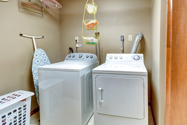 5 Wendfair Ter, Colonie, NY 12205 - washroom featuring washing machine and dryer