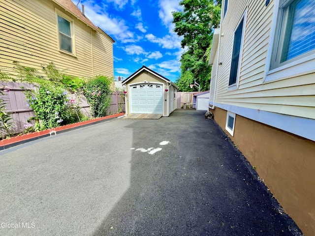 101 Prospect St, Schenectady, NY 12308 - view of detached garage