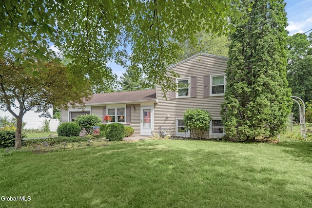 12 Jean Pl, Guilderland, NY 12303 - split level home with a front yard and a garage