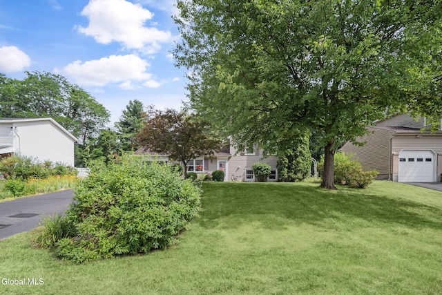 12 Jean Pl, Guilderland, NY 12303 - view of green lawn with a garage