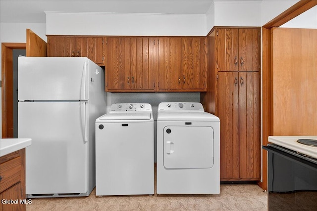 3 Roberts Ln, Saratoga Springs, Inside, NY 12866 - laundry area featuring washer and dryer