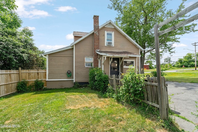 152 Charleston St, Esperance, NY 12066 - view of front facade with a chimney