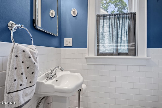 1556 Wendell Ave, Schenectady, NY 12308 - bathroom with tile walls and a wainscoted wall