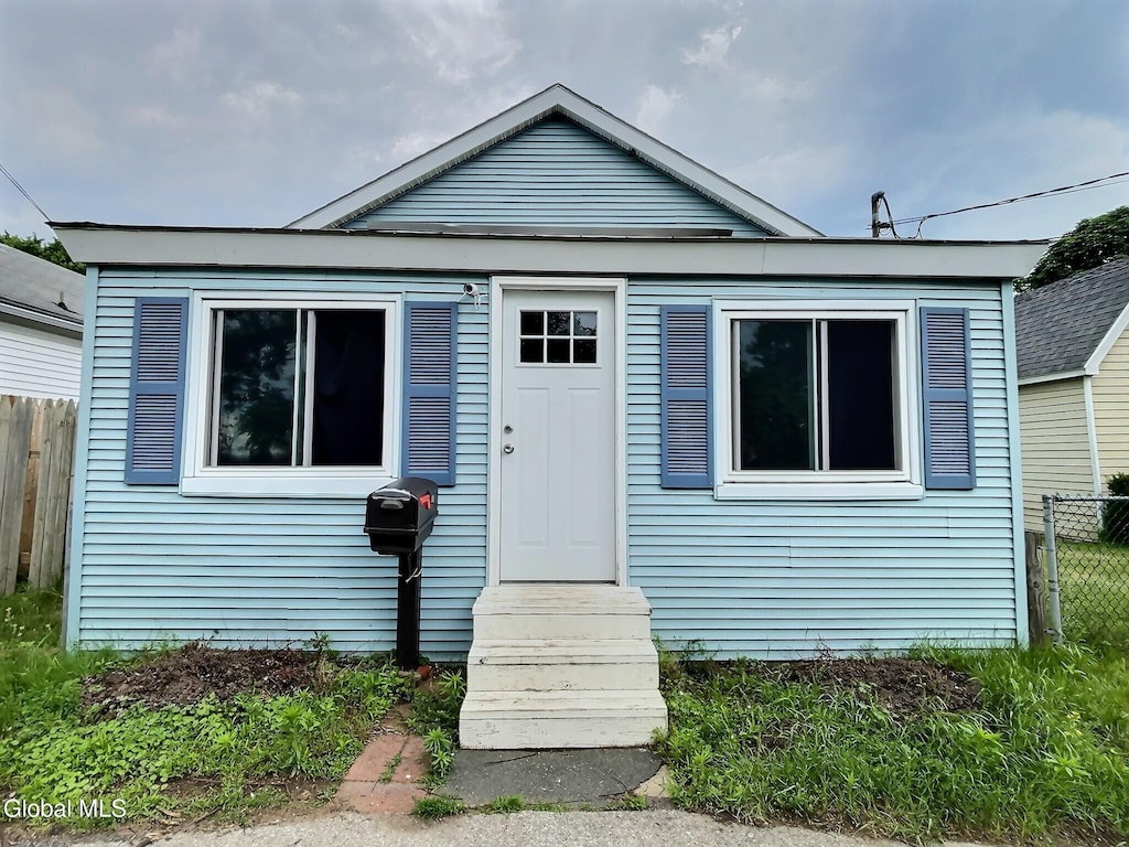 149 Exchange St, Colonie, NY 12205 - bungalow with entry steps