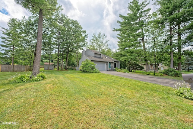35 Warwick Way, Niskayuna, NY 12309 - view of yard featuring asphalt driveway