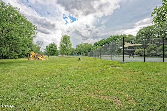 35 Warwick Way, Niskayuna, NY 12309 - view of yard featuring a tennis court
