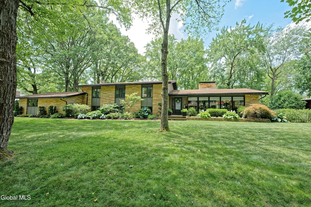885 Meadow Ln, Niskayuna, NY 12309 - photo 1