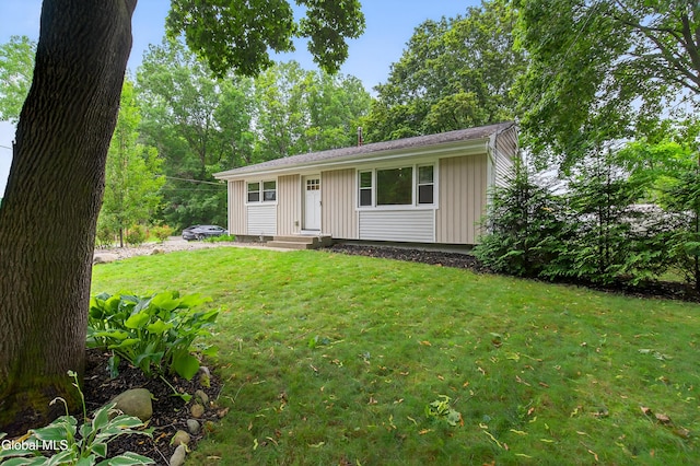 55 Crescent Ave, Saratoga Springs, NY 12866 - view of front facade with entry steps and a front yard