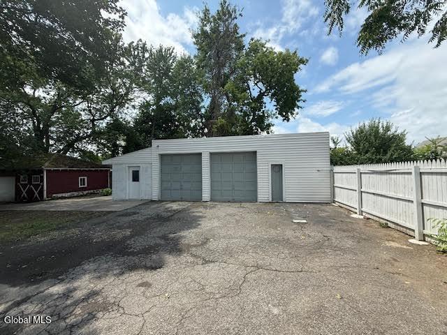 1338 Crane St, Schenectady, NY 12303 - view of detached garage