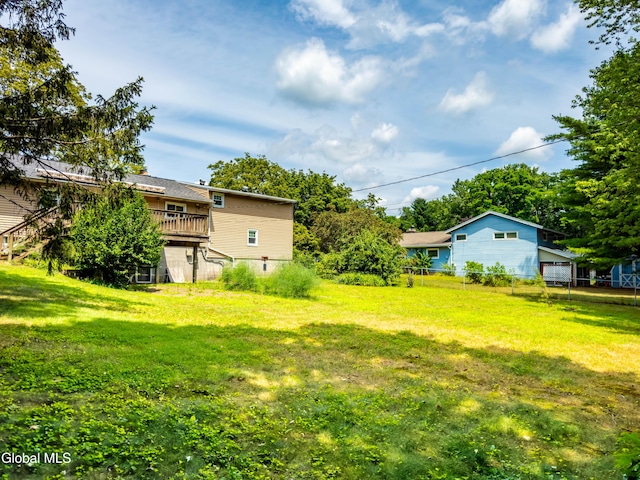 19 Drawbridge Dr, Guilderland, NY 12203 - view of yard with a deck
