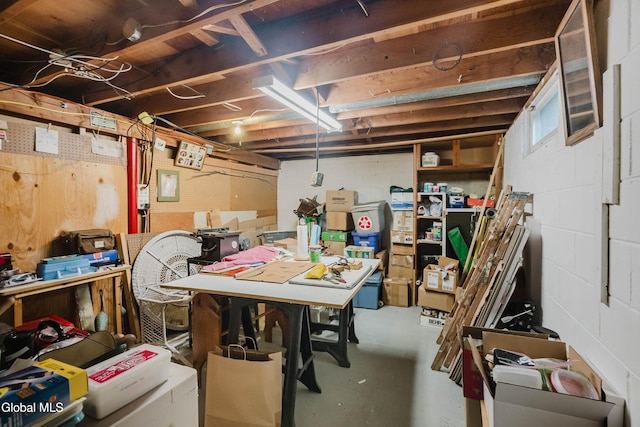 19 Drawbridge Dr, Guilderland, NY 12203 - unfinished basement with a workshop area
