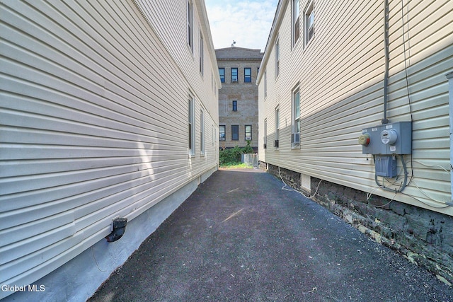 421 Summit Ave, Schenectady, NY 12307 - view of side of property