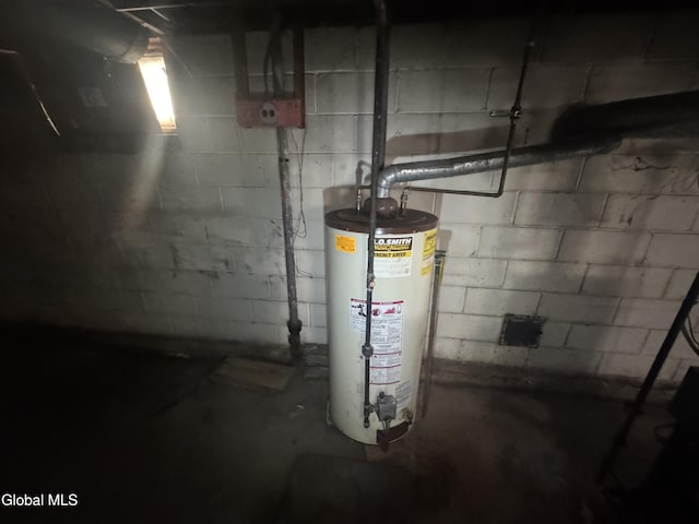 261 Altamont Ave, Schenectady, NY 12304 - unfinished below grade area featuring gas water heater