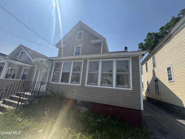 261 Altamont Ave, Schenectady, NY 12304 - rear view of house