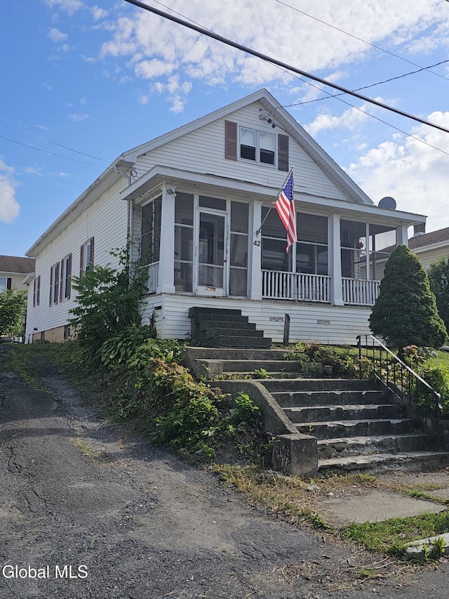 42 Shannon Ave, Cohoes, NY 12047 - photo 2