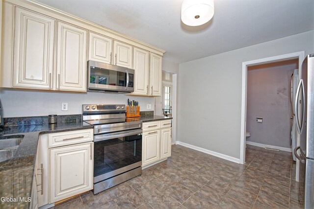 2 Locust Ave, Troy, NY 12180 - photo 21