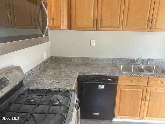 1037 Roberta Rd, Rotterdam, NY 12303 - photo 14