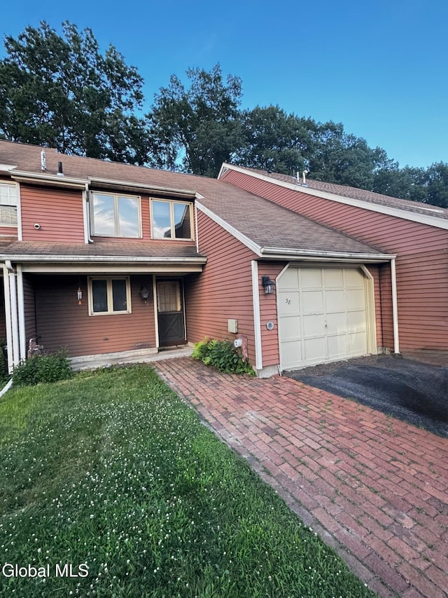 38 Commonwealth Dr, Bethlehem, NY 12077 - photo 1