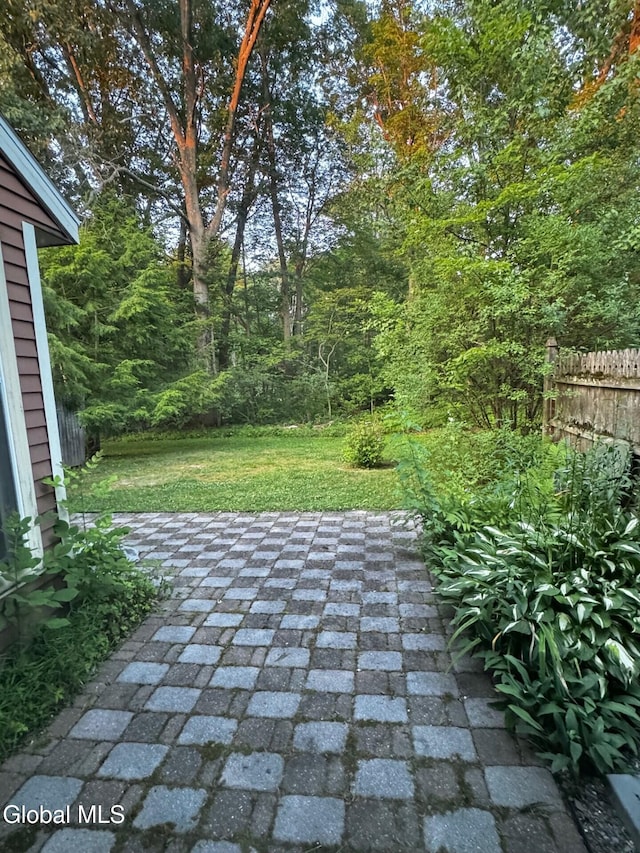 38 Commonwealth Dr, Bethlehem, NY 12077 - photo 2