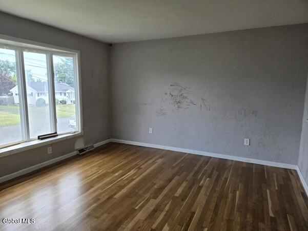 22 Oneil St, Troy, NY 12180 - photo 11