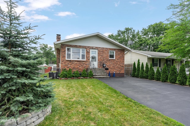 216 Gifford Rd, Schenectady, NY 12304 - photo 1