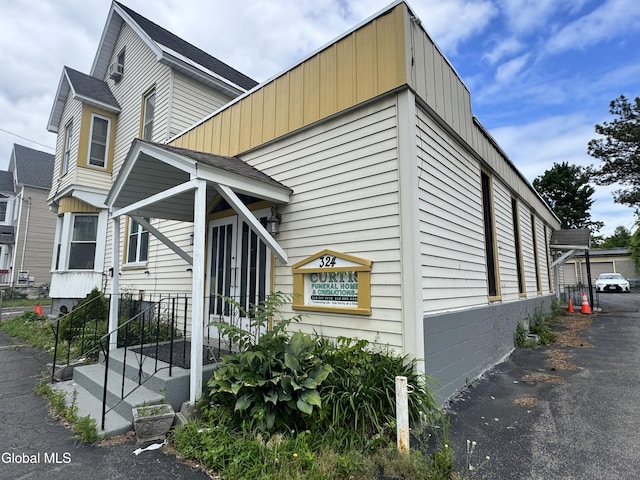 324 Hulett St, Schenectady, NY 12307 - photo 1